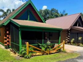 Vibrant Sunsets and Lush Landscaping on Lake Okeechobee, hotel en Okeechobee