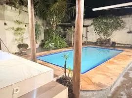 Casa confortável Piscina, hidro 4 Q para Moto GP