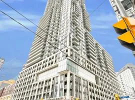 LeReve Luxury Stays 2 Bed 1 Bath Downtown Core