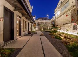 花筑九华山青桃民宿肉身宝殿店 โรงแรมในฉือโจว