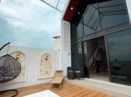 Villa with Jacuzzi, Damar Ningrum 4