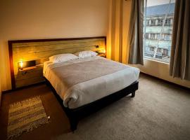 Not Hotel - A 20 metros de la plaza، فندق في أوسورنو