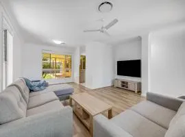 Pet-Friendly Retro Beach House - Walk to Dog Beach - Sleeps 7