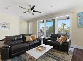 Be A Nomad - 4BR Beach Retreat - Steps to Sand