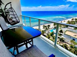 Beachfront Oasis with Ocean & Pool Views No Resort Fees, hotel din Hollywood