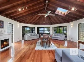 Mannering Lake House