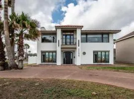 Coastal Paradise Beachfront House with Private Pool & Stunning Views