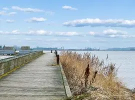 Active Holiday Close To Beach And Safari Park