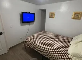 Downtown Taylor Room 5