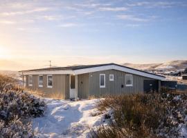 Newly renovated spa cottage 300 m from the North Sea, Hotel in Hvide Sande