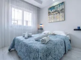 25-Hadrian Kapısı Kaleiçi 5 Dakika Rezidans