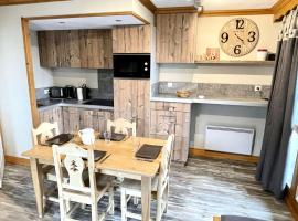 Résidence Valeriane - La Valériane 17 - Très beau 2 pièces avec grand balcon d'angle MAE-9974, hotel di Valmorel