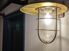 Hostel x Hair ie โรงแรมในHadano