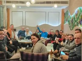 Newly Built Gold The Royal With Rooftop Restaurant - 2Mins Walk From New Delhi Rail Station & 5Mins from Connaught Place