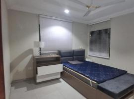 Jodilyn Residences, хотел в Trofwi