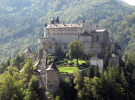 Der Burgblick-Adults Only, hotel v destinaci Werfen