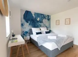 Peter Apartments- Apartment mit eigenem Eingang I 30qm I zentrale Lage I Bad I Küche I Terrasse I TV