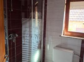 House Maslina 10 m from beach, Hotel in Kruševo