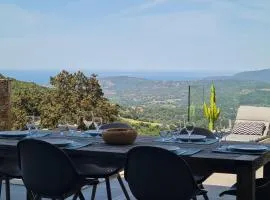 Mini villa climatisée vue mer wifi avec piscine chauffée de avriloctobre