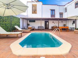 El Carmen - Villa Rural con Piscina Privada y Patio Andaluz, hotel i Ugíjar