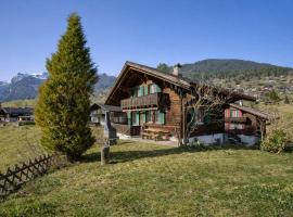 Cozy traditional Chalet, Stunning Mountain Views, hotel a Grindelwald