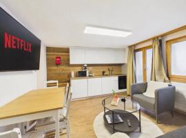 Charming vacation apartment near Zermatt, hotel en Randa