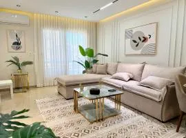 LUXURY apartment October City