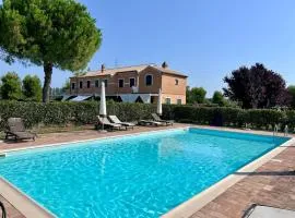 P079 - Porto Recanati, bilocale con corte in residence con piscina