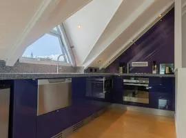 Luxury Eco Apt w Pool Gym & Sauna - Adults only