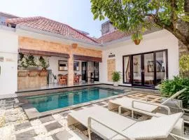 Cozy villa 2bdr in Seminyak , pool,800m beach