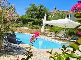 Villa Sloboda Appartments, Pinezici