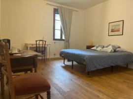 Le Dorat Bright & Quiet, hotel a Le Dorat