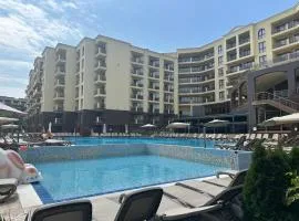 Golden Line Apartmen