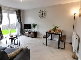 Modern House In Hartlepool With Private Parking