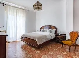 Stylish apartment with Sunset View