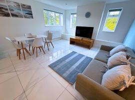 New 3 Bedroom Flat Close to Station, Hotel in Chepstow