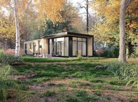 Lodge Huis ter Huynen 57 - De Eik met Hottub, hotel di Zeijen