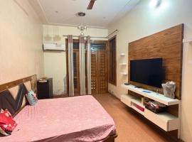 Karshni Kuteer, Hotel in Mathura