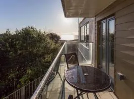 Ospreys - With a balcony and within a short walk of the beach