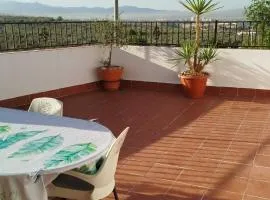 Casa andaluza con terraza cerca de Granada