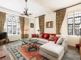 Unique Castle Stay The East Gate Tower Warwick - Pass the Keys