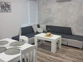 Apartment Petrovi โรงแรมในLovech