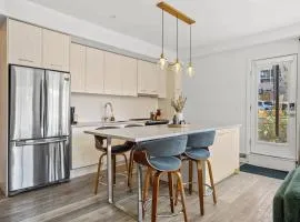 Vintage Vibes Near Whyte Private Patio