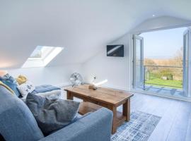 Y Llofft - 1 Bedroom Apartment - Llanrhidian, hotel a Llanrhidian