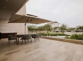 Two bedrooms apt with views in Baru with jacuzzi