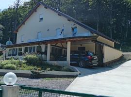 Apartman Biba i Rudi, Hotel in Razvala