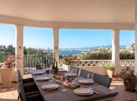 Villa Atlantic Blue Luxury with Ocean views, Hotel in Ferragudo