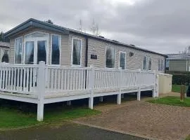 Chill Out in the Golf Village at Seton Sands