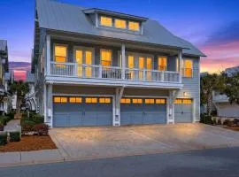 Arcade Bar Prominence Resort Pool and Gym Access Close to Beach Sea Happy