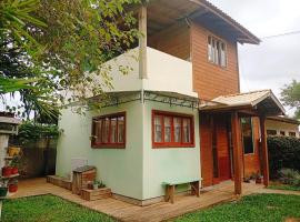 Refúgio Campeche, casa com suíte e varanda、フロリアノポリスのホテル